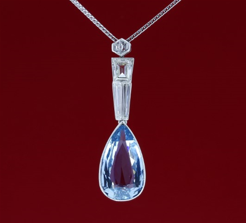 18k White Gold Diamond & Aquamarine Necklace