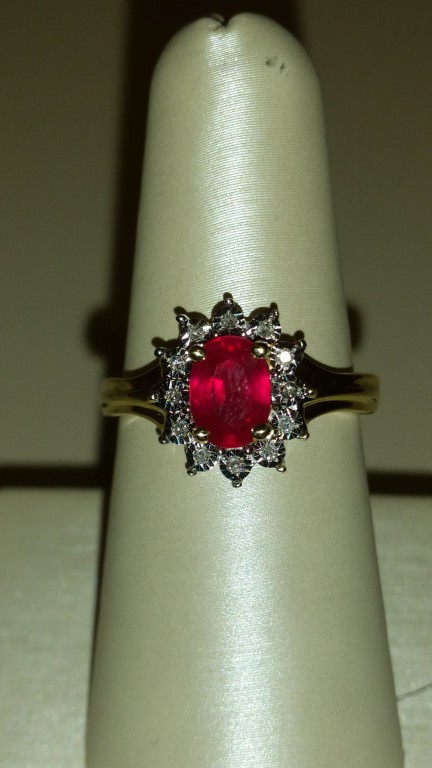 14k Yellow Gold Diamond & Ruby Ring