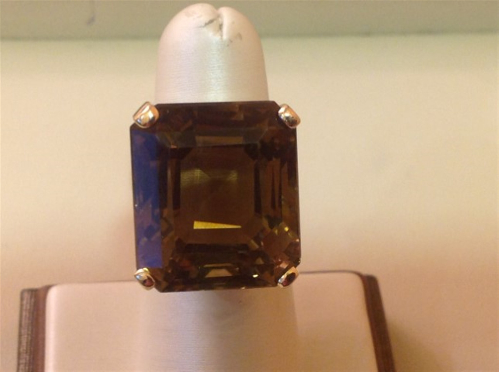 14k Yellow Gold Topaz Ring