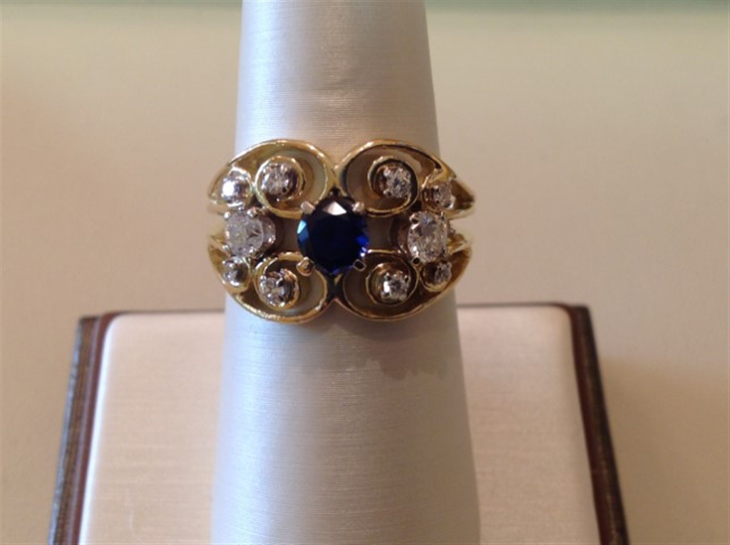 14k Yellow Gold Diamond & Sapphire Ring