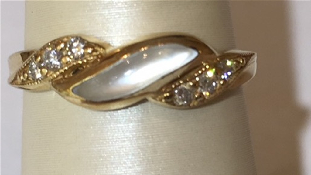 14k Yellow Gold Diamond Ring