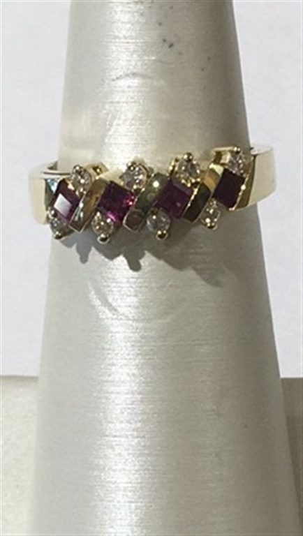 14k Yellow Gold Diamond & Ruby Ring