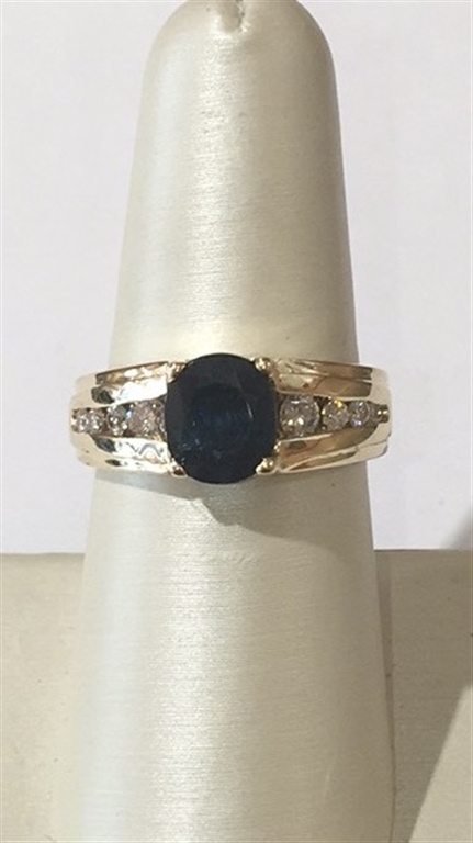 14k Yellow Gold Diamond & Sapphire Ring