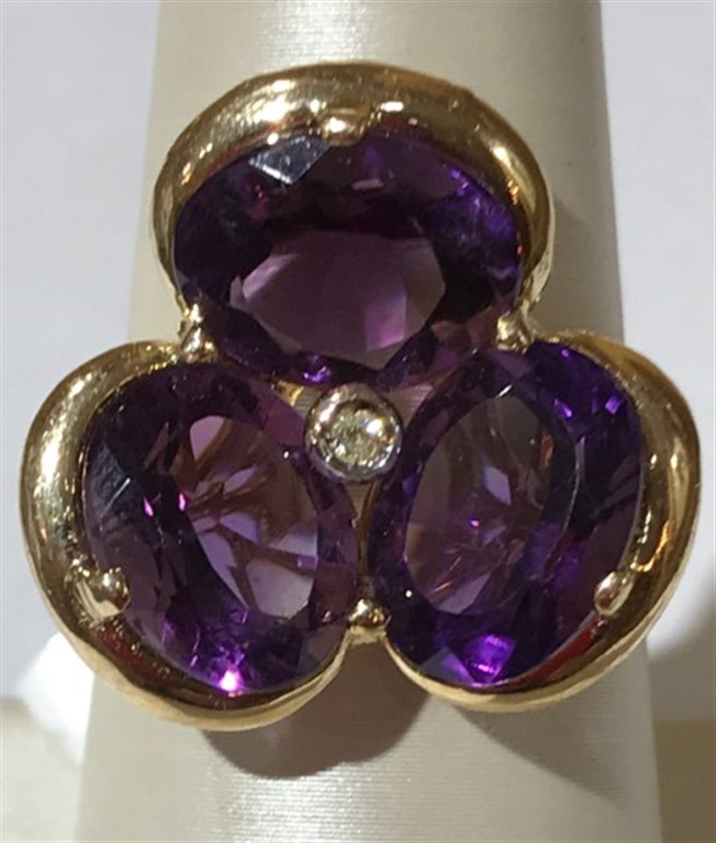 14k Yellow Gold Diamond & Amethyst Ring