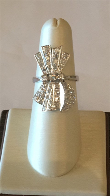18k White Gold Diamond Ring