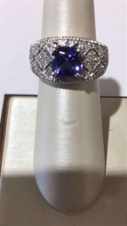 14k White Gold Diamond & Tanzanite Ring