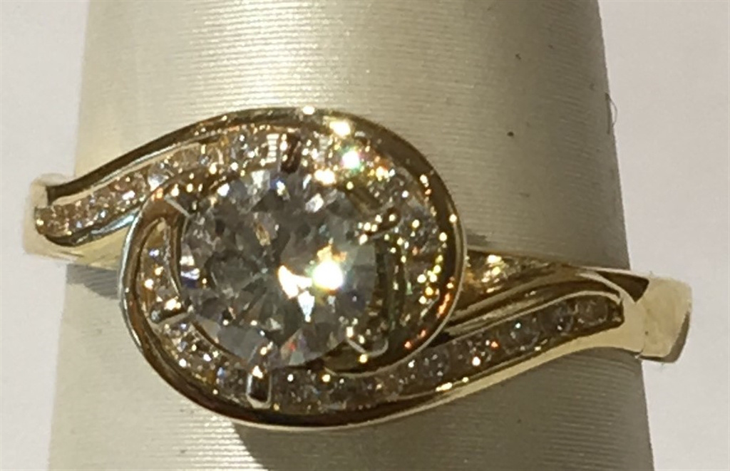 18k Yellow Gold Diamond Ring