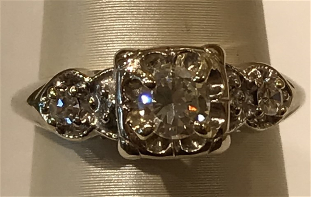 14k White Gold Diamond Ring