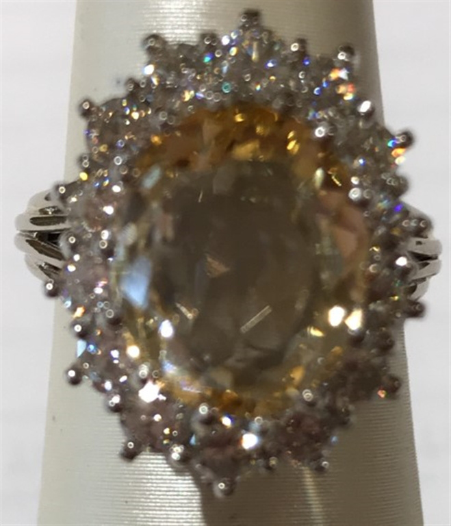 18k White Gold Diamond & Topaz Ring
