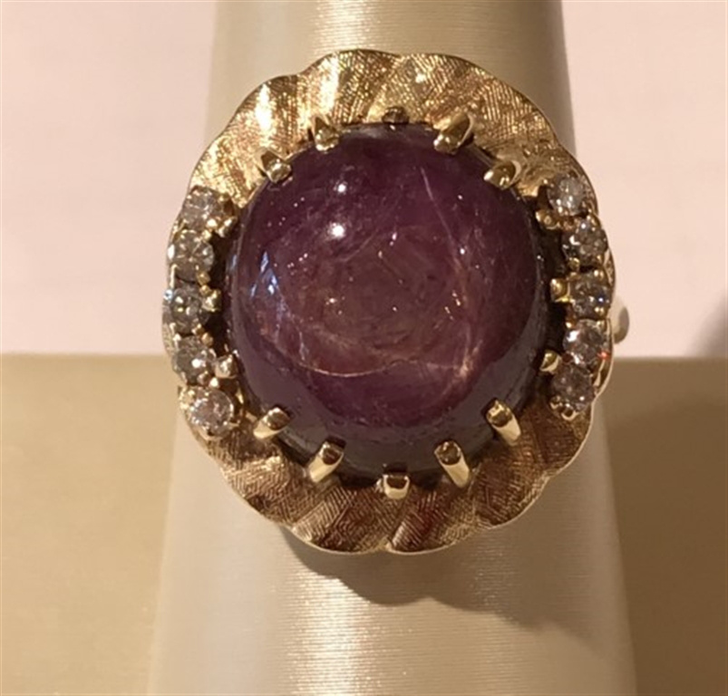 14k Yellow Gold Diamond & Ruby Ring