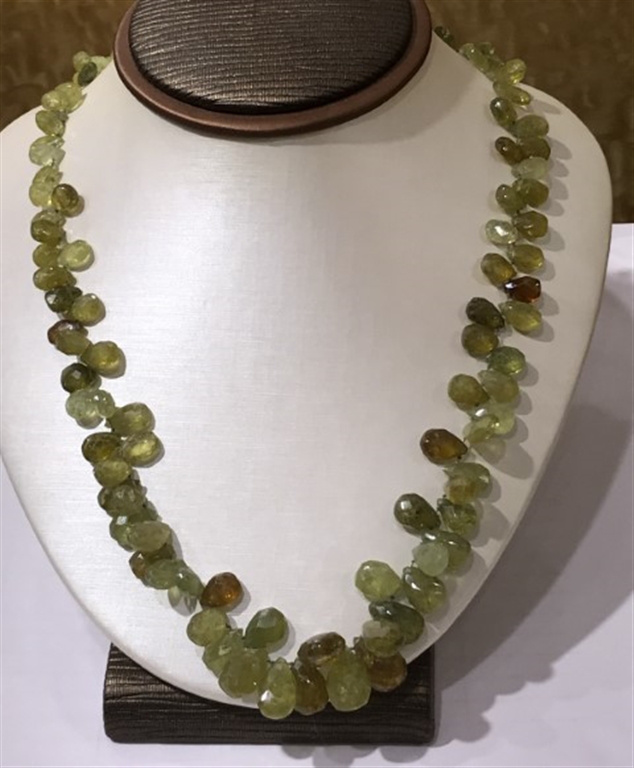 18k Yellow Gold Peridot Necklace
