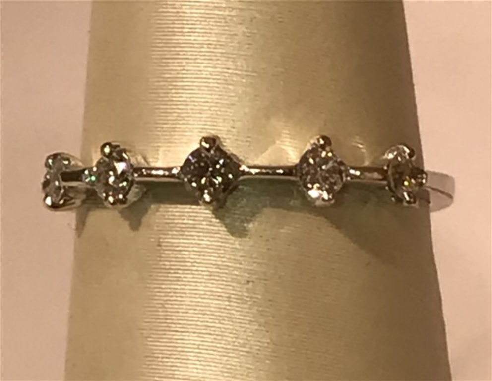 14k White Gold Diamond Ring