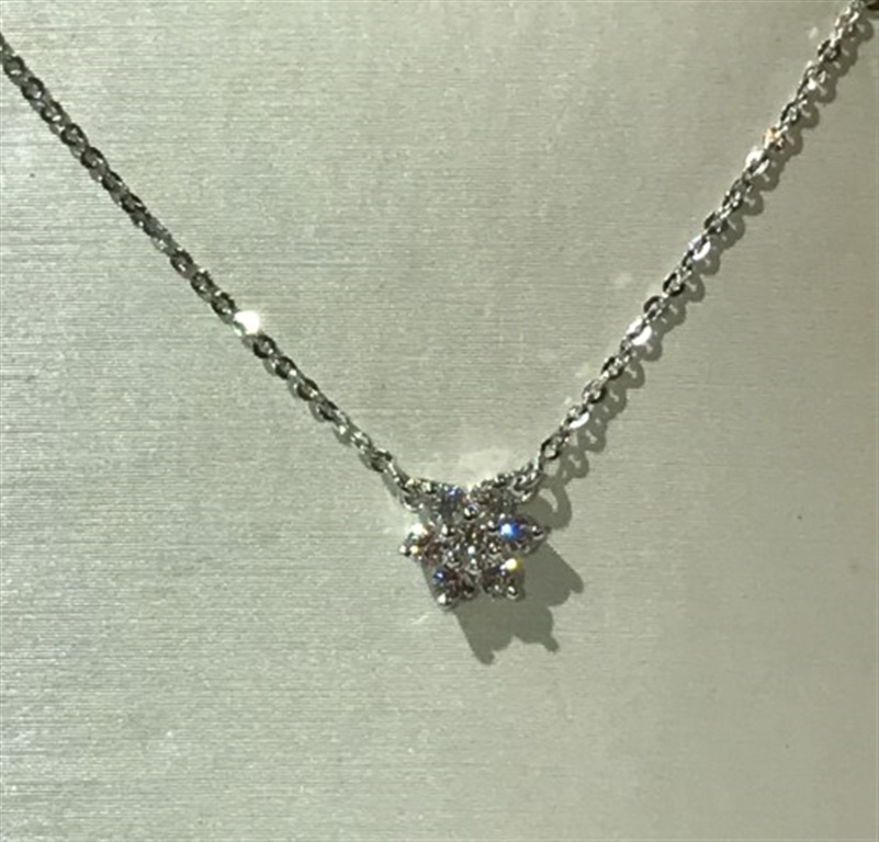 14k White Gold Diamond Necklace