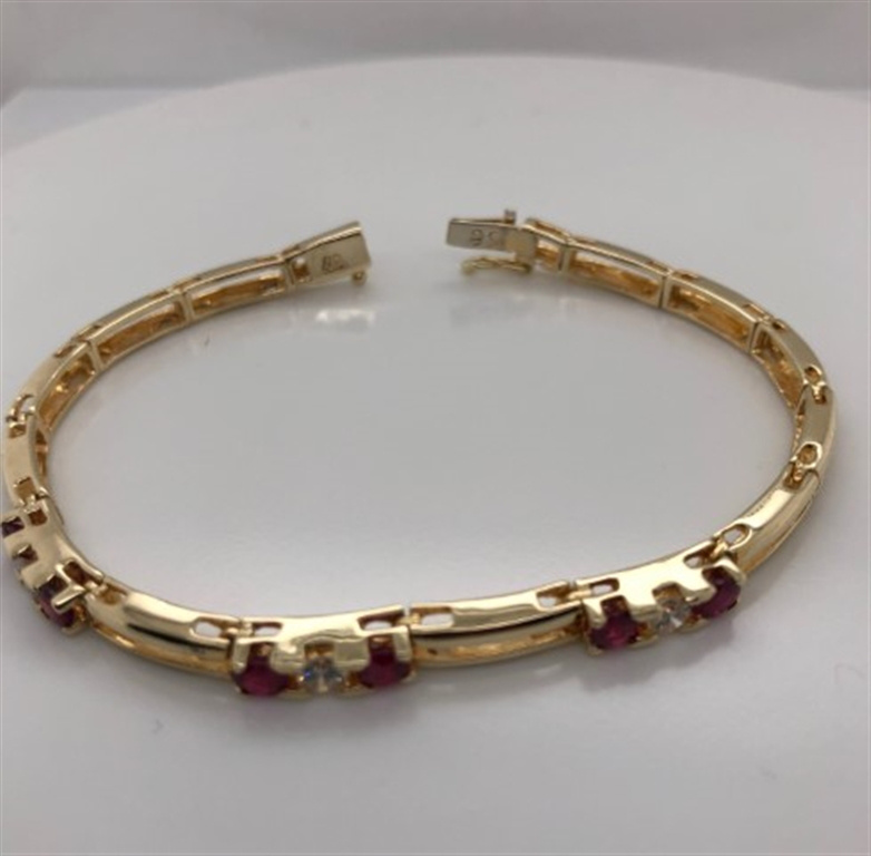 14k Yellow Gold Diamond & Ruby Bracelet