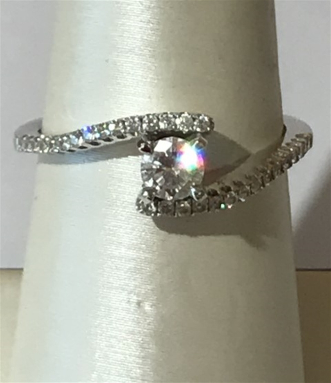 14k White Gold Diamond Ring
