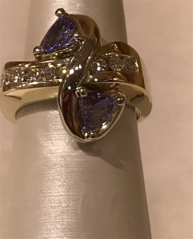 14k Yellow Gold Diamond & Tanzanite Ring