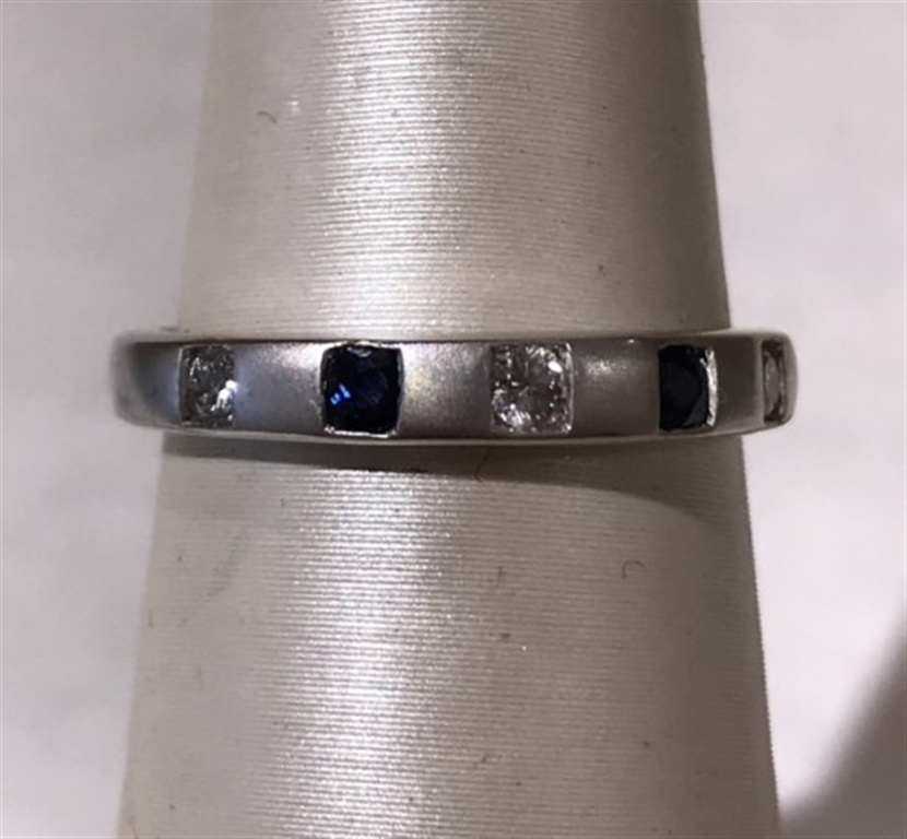 14k White Gold Diamond & Sapphire Ring