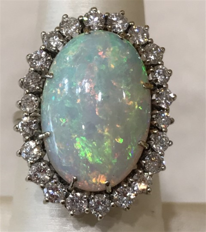 18k White Gold Diamond & Opal Ring