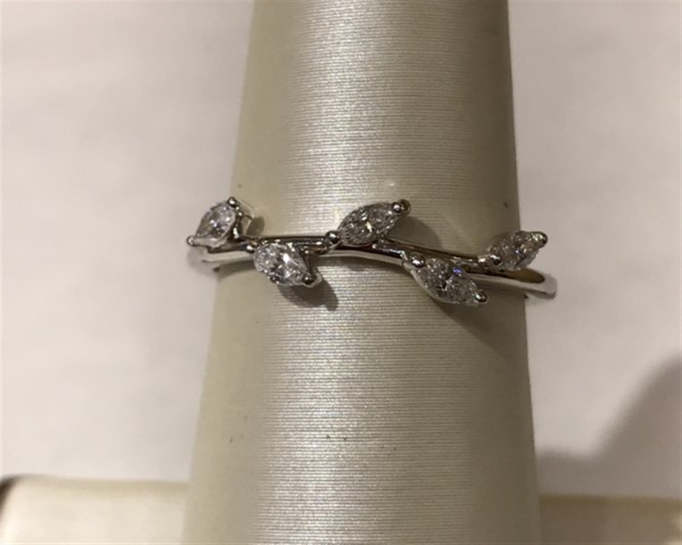 14k White Gold Diamond Ring