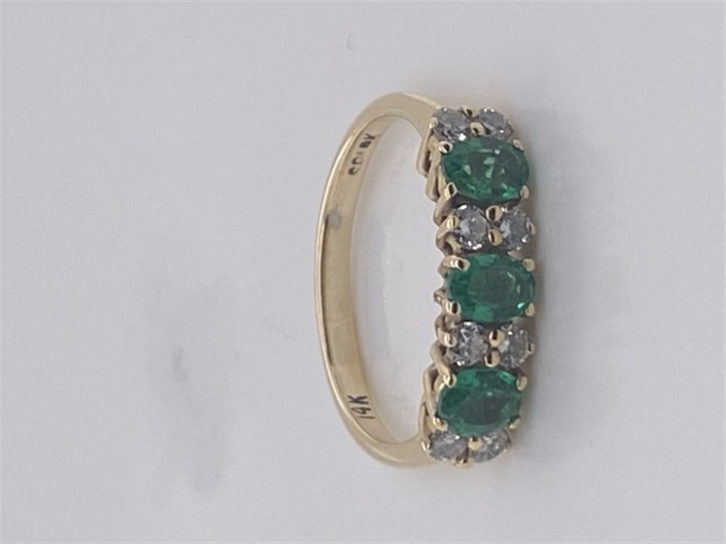 14k Yellow Gold Diamond & Emerald Ring