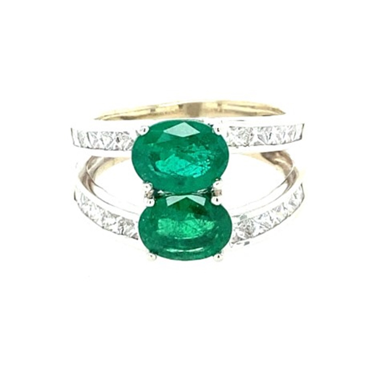 14k White Gold Diamond & Emerald Ring