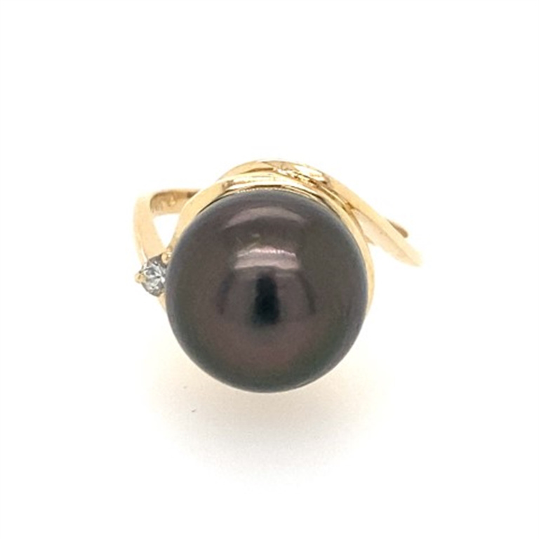14k Yellow Gold Pearl Ring