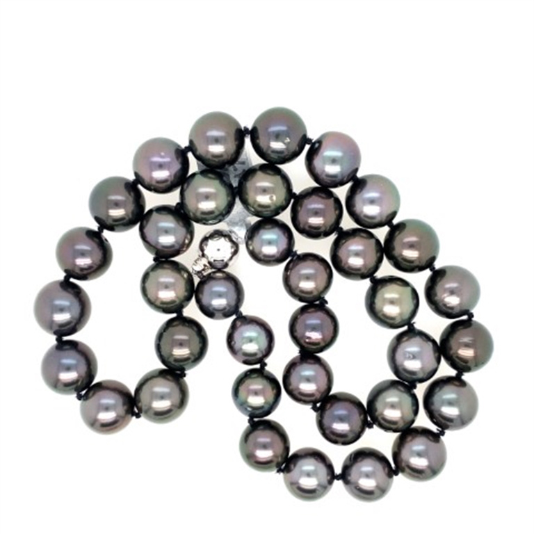 14k White Gold Pearl Necklace