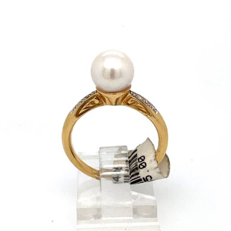 14k Yellow Gold Diamond & Pearl Ring