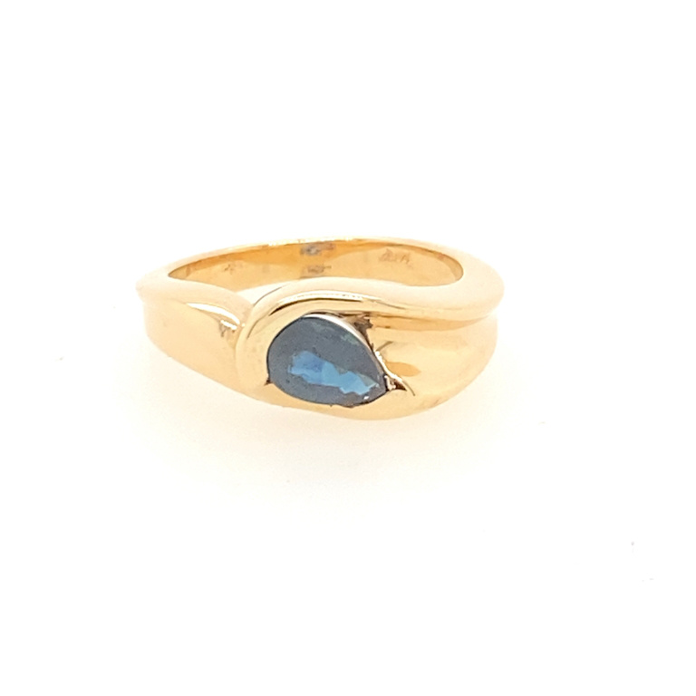 14k Yellow Gold Sapphire Ring