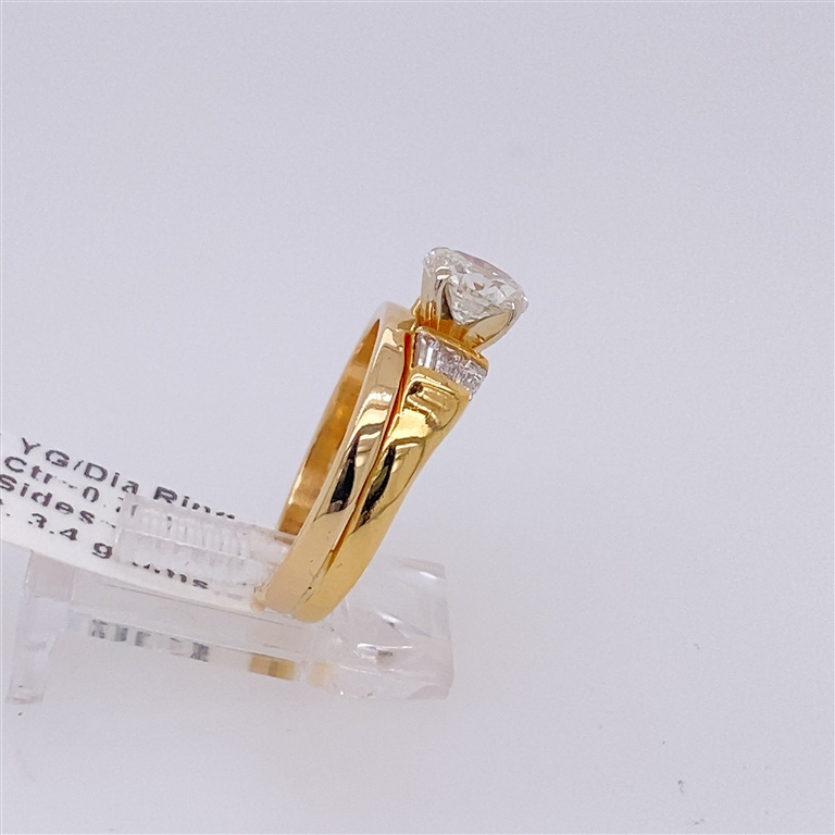 14k Yellow Gold Diamond Ring