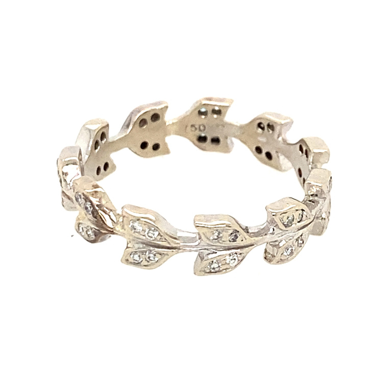 18k White Gold Diamond Ring