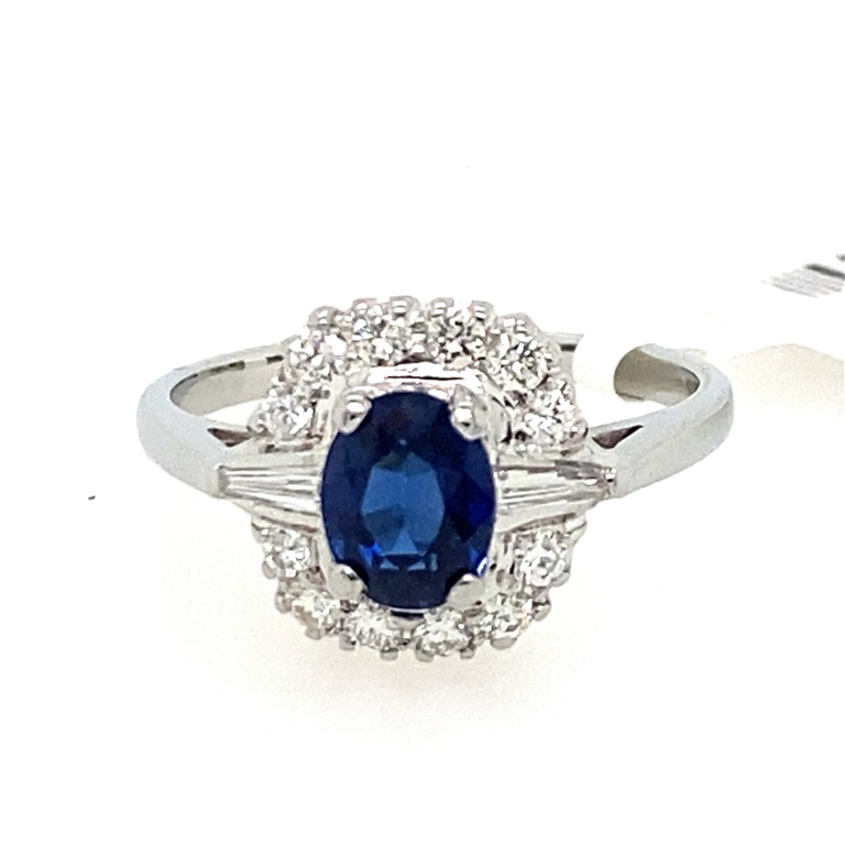 18k White Gold Diamond & Sapphire Ring