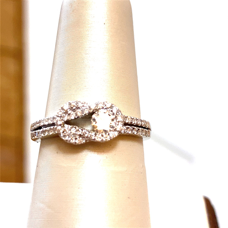 14k White Gold Diamond Ring