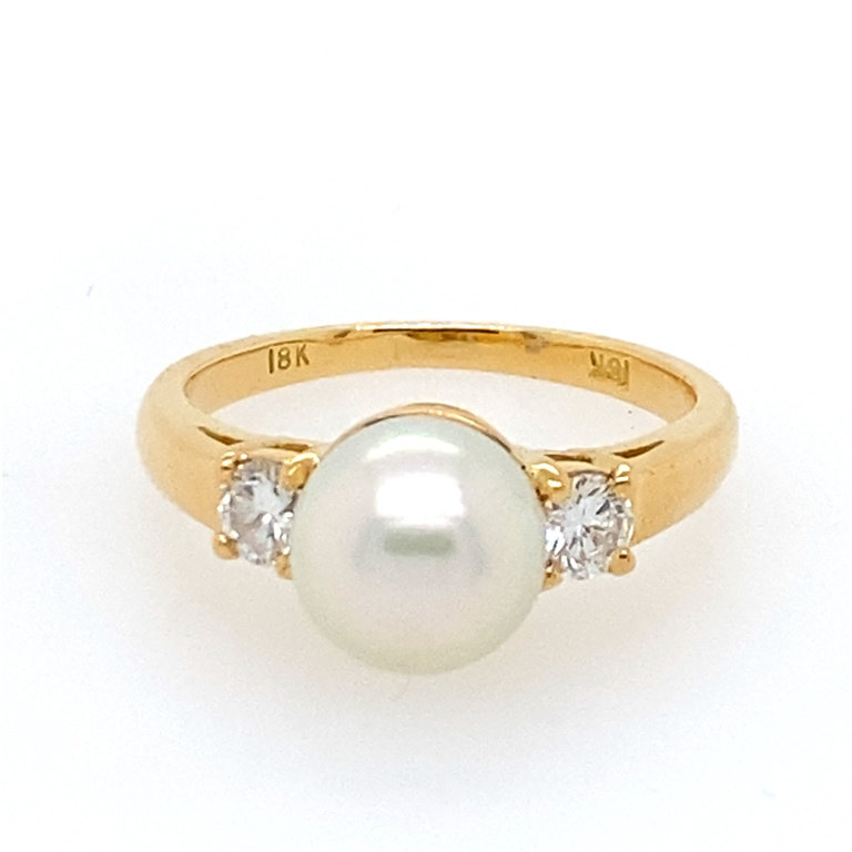 18k Yellow Gold Diamond & Pearl Ring