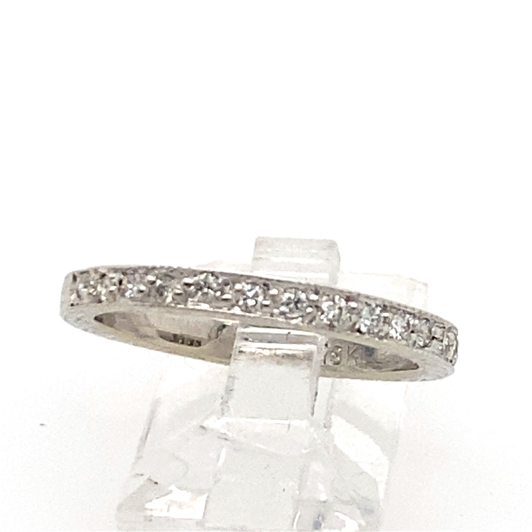 18k White Gold Diamond Ring