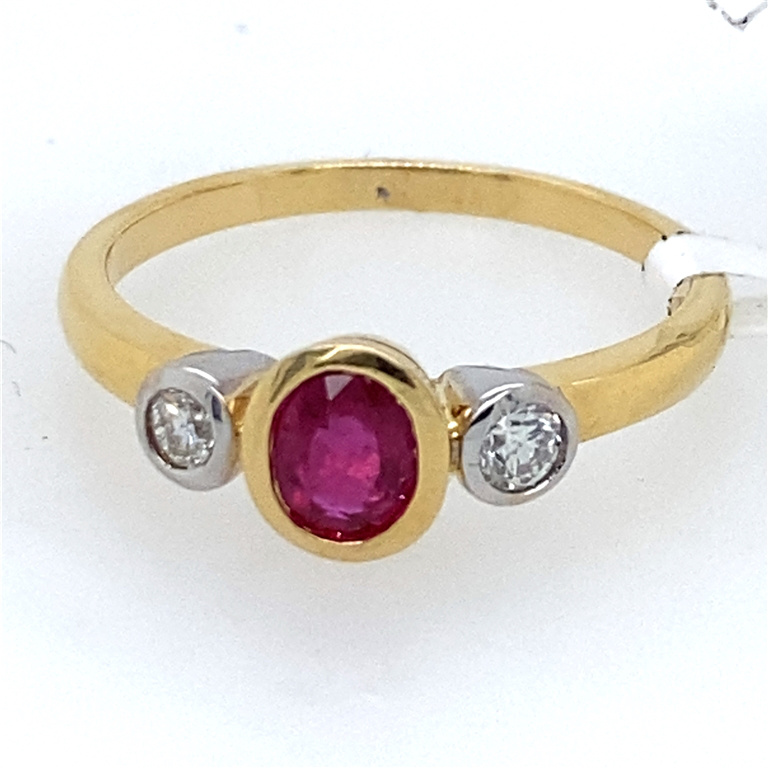 18k Yellow Gold Diamond & Ruby Ring