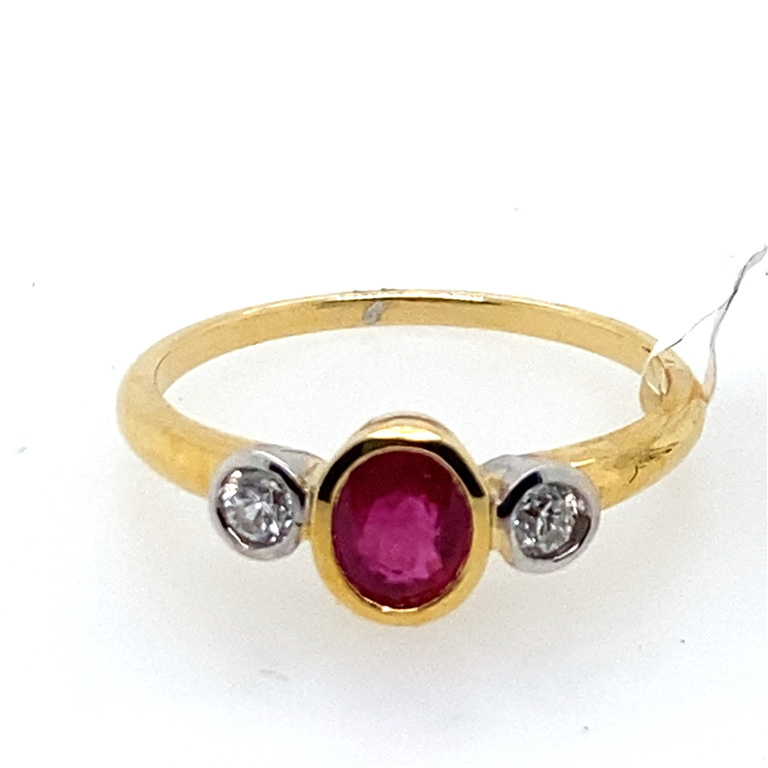 18k Yellow Gold Diamond & Ruby Ring