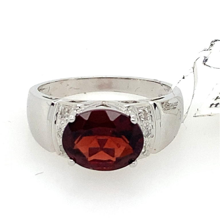 14k Yellow Gold Diamond & Garnet Ring