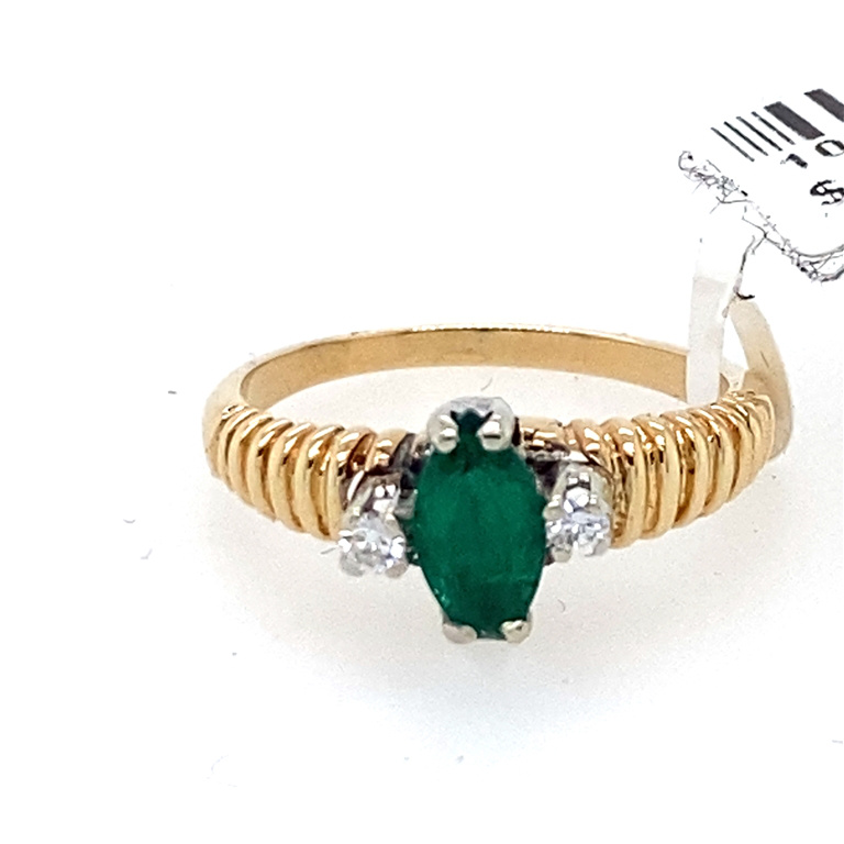 Diamond & Emerald Ring