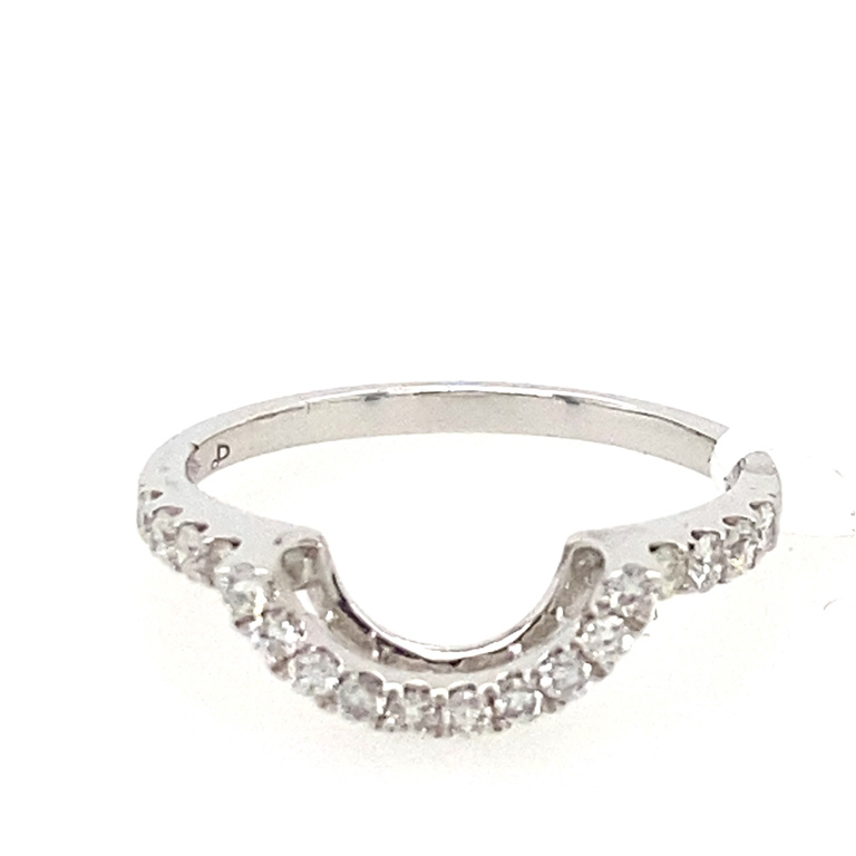 18k White Gold Diamond Ring