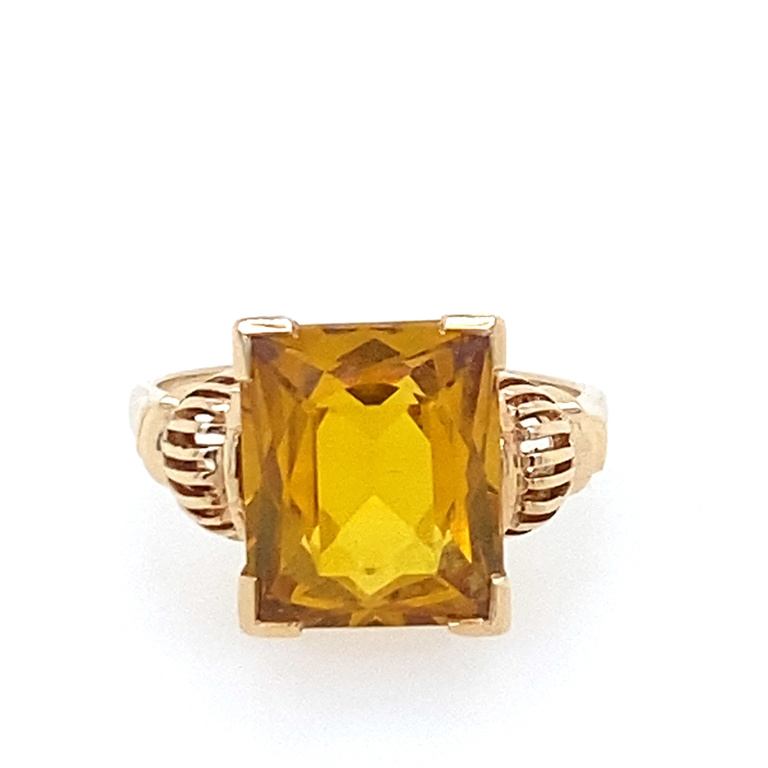 14k Yellow Gold Topaz Ring