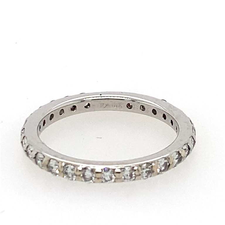 18k White Gold Diamond Ring