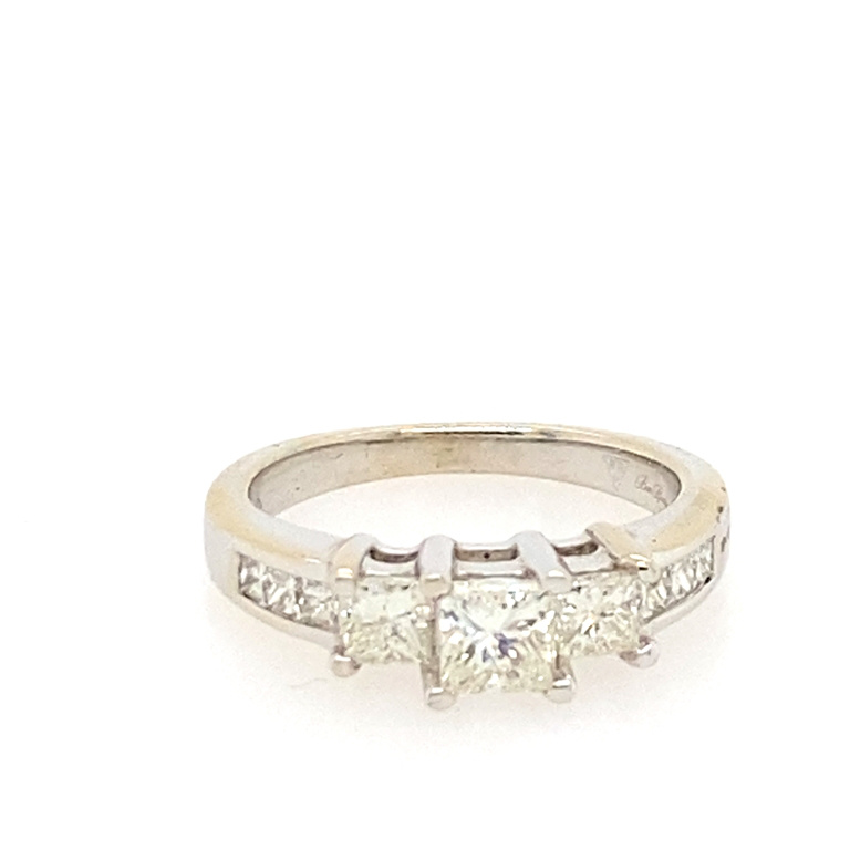 14k White Gold Diamond Ring