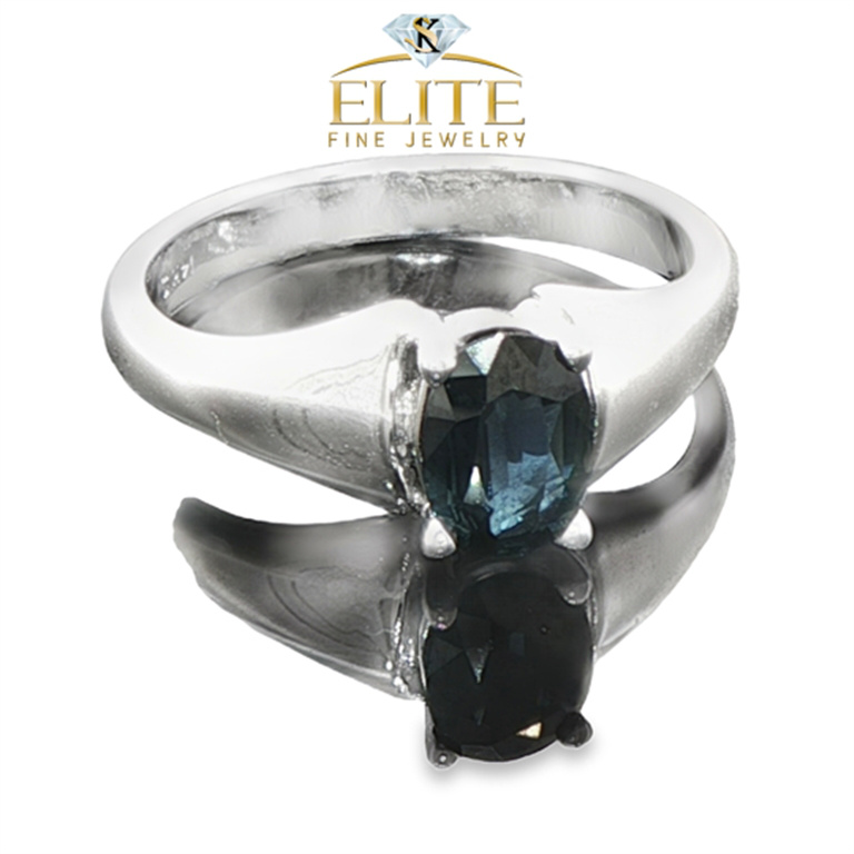 14k White Gold Sapphire Ring